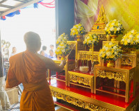 รองผู้ว่าราชการจังหวัดสุราษฎร์ธานี กล่าวถวายการต้อนรับพระเทพ ... พารามิเตอร์รูปภาพ 13