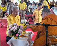 รองผู้ว่าราชการจังหวัดสุราษฎร์ธานี เป็นประธานในพิธีเจริญพระพ ... พารามิเตอร์รูปภาพ 3