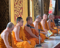 รองผู้ว่าราชการจังหวัดสุราษฎร์ธานี เป็นประธานในพิธีเจริญพระพ ... พารามิเตอร์รูปภาพ 10