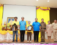 รองผู้ว่าราชการจังหวัดสุราษฎร์ธานี เป็นประธานในพิธีมอบสิ่งขอ ... พารามิเตอร์รูปภาพ 6