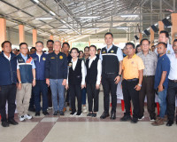 รองนายกรัฐมนตรีและรัฐมนตรีว่าการกระทรวงคมนาคม ลงพื้นที่พบปะเ ... พารามิเตอร์รูปภาพ 15
