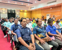 รองผู้ว่าราชการจังหวัดสุราษฎร์ธานี ให้การต้อนรับนายสุชาติ ชม ... พารามิเตอร์รูปภาพ 7