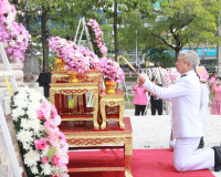 ข้าราชการและประชาชนจังหวัดสุราษฎร์ธานีทุกภาคส่วนประกอบพิธีวา ... พารามิเตอร์รูปภาพ 7