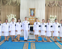 ผู้ว่าราชการจังหวัดสุราษฎร์ธานี ประกอบพิธีถวายน้ำสรงพระบรมศพ ... พารามิเตอร์รูปภาพ 13