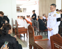 ผู้ว่าราชการจังหวัดสุราษฎร์ธานี ประกอบพิธีถวายน้ำสรงพระบรมศพ ... พารามิเตอร์รูปภาพ 18