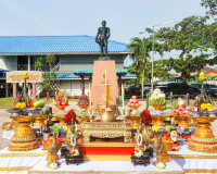 ผู้ว่าฯ สุราษฎร์ธานี เป็นประธานพิธีบวงสรวงอัญเชิญ พระอนุสาวร ... พารามิเตอร์รูปภาพ 2