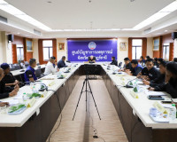 รองผู้ว่าราชการจังหวัดสุราษฎร์ธานี พร้อมด้วยหัวหน้าส่วนราชกา ... พารามิเตอร์รูปภาพ 10