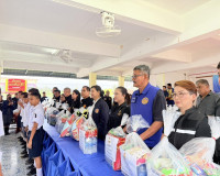 รองผู้ว่าราชการจังหวัดสุราษฎร์ธานีให้การต้อนรับนางสาวอนงค์นา ... พารามิเตอร์รูปภาพ 3