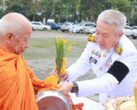รองผู้ว่าราชการจังหวัดสุราษฎร์ธานี เป็นประธานในพิธีเจริญพระพ ... พารามิเตอร์รูปภาพ 9