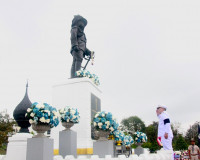 ผู้ว่าราชการจังหวัดสุราษฎร์ธานีนำข้าราชการและลูกเสือ-เนตรนาร ... พารามิเตอร์รูปภาพ 16