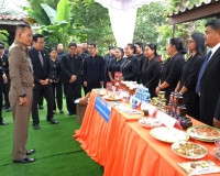 องคมนตรี ตรวจเยี่ยมการดำเนินงานของมหาวิทยาลัยราชภัฏสุราษฎร์ธ ... พารามิเตอร์รูปภาพ 18