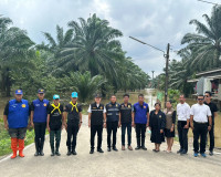 รองผู้ว่าราชการจังหวัดสุราษฎร์ธานี ลงพื้นที่ติดตามสถานการณ์อ ... พารามิเตอร์รูปภาพ 7