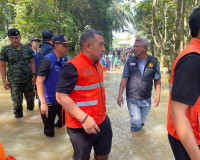 ผู้ว่าฯ สุราษฎร์ฯ ลงพื้นที่อำเภอเคียนซา ย้ำเร่งเยียวยา–ฟื้นฟ ... พารามิเตอร์รูปภาพ 11