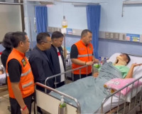 ผู้ว่าฯ สุราษฎร์ฯ เยี่ยมทีมเจ็ตสกีจิตอาสาเจ็บ 2 ราย หลังรถพล ... พารามิเตอร์รูปภาพ 13