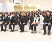 ประชาชนจังหวัดสุราษฎร์ธานีพร้อมใจเดินทางไปเข้าเฝ้าฯ กราบถวาย ... พารามิเตอร์รูปภาพ 2