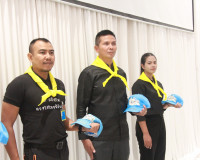 ประชาชนจังหวัดสุราษฎร์ธานีพร้อมใจเดินทางไปเข้าเฝ้าฯ กราบถวาย ... พารามิเตอร์รูปภาพ 8