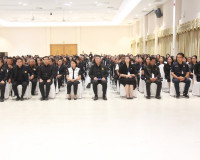 ประชาชนจังหวัดสุราษฎร์ธานีพร้อมใจเดินทางไปเข้าเฝ้าฯ กราบถวาย ... พารามิเตอร์รูปภาพ 30