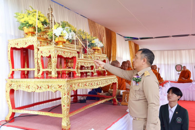 ผู้ว่าราชการจังหวัดสุราษฎร์ธานี เป็นประธานงาน "วันวิญญาณ" ปร ... พารามิเตอร์รูปภาพ 1