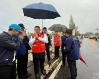 ผู้ว่าราชการจังหวัดสุราษฎร์ธานีลงพื้นที่ตรวจสอบการติดตั้งเคร ... พารามิเตอร์รูปภาพ 4
