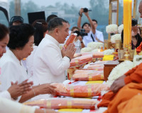 สุราษฎร์ธานีจัดพิธีทำบุญเมืองใหญ่ ตักบาตรพระ 1,110 รูป ฉลอง  ... พารามิเตอร์รูปภาพ 6