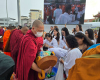 สุราษฎร์ธานีจัดพิธีทำบุญเมืองใหญ่ ตักบาตรพระ 1,110 รูป ฉลอง  ... พารามิเตอร์รูปภาพ 15