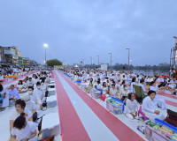 สุราษฎร์ธานีจัดพิธีทำบุญเมืองใหญ่ ตักบาตรพระ 1,110 รูป ฉลอง  ... พารามิเตอร์รูปภาพ 16