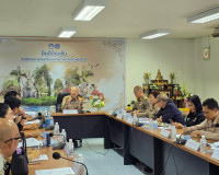 รองผู้ว่าราชการจังหวัดสุราษฎร์ธานี เป็นประธานการประชุม เพื่อ ... พารามิเตอร์รูปภาพ 2