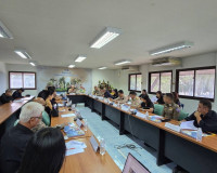 รองผู้ว่าราชการจังหวัดสุราษฎร์ธานี เป็นประธานการประชุม เพื่อ ... พารามิเตอร์รูปภาพ 8