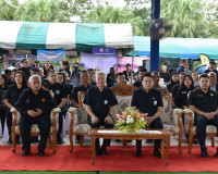 รองผู้ว่าราชการจังหวัดสุราษฎร์ธานี กล่าวต้อนรับ นายนเรศ ธำรง ... พารามิเตอร์รูปภาพ 3