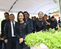 ผู้ว่าราชการจังหวัดสุราษฎร์ธานี ต้อนรับ รมช.มหาดไทย ตรวจเยี่ ... พารามิเตอร์รูปภาพ 5