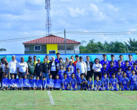 รองผู้ว่าราชการจังหวัดสุราษฎร์ธานี กล่าวต้อนรับทีมฟุตบอลหมอน ... พารามิเตอร์รูปภาพ 4