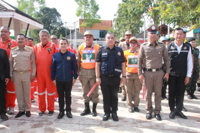 ผู้ว่าฯ สุราษฎร์ธานีเปิดศูนย์ปฏิบัติการป้องกันและลดอุบัติเหต ... พารามิเตอร์รูปภาพ 1