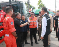 ผู้ว่าฯ สุราษฎร์ธานีเปิดศูนย์ปฏิบัติการป้องกันและลดอุบัติเหต ... พารามิเตอร์รูปภาพ 13