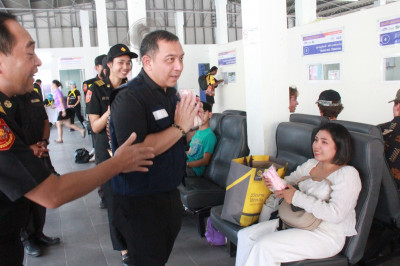 ผู้ว่าฯ สุราษฎร์ธานีพร้อมขนส่งจังหวัด ลงพื้นที่ตรวจเยี่ยมจุด ... พารามิเตอร์รูปภาพ 1