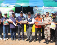 ผู้ว่าฯ สุราษฎร์ธานี ลงพื้นที่ให้กำลังใจเจ้าหน้าที่ผู้ปฏิบัต ... พารามิเตอร์รูปภาพ 2