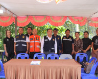 ผู้ว่าฯ สุราษฎร์ธานี ลงพื้นที่ให้กำลังใจเจ้าหน้าที่ผู้ปฏิบัต ... พารามิเตอร์รูปภาพ 6