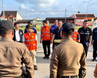 รองผู้ว่าฯ สุราษฎร์ธานี เดินสายตรวจเยี่ยมจุดตรวจ/จุดบริการปร ... พารามิเตอร์รูปภาพ 18