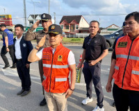 รองผู้ว่าฯ สุราษฎร์ธานี เดินสายตรวจเยี่ยมจุดตรวจ/จุดบริการปร ... พารามิเตอร์รูปภาพ 34