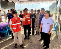 รองผู้ว่าฯ สุราษฎร์ธานี เดินสายตรวจเยี่ยมจุดตรวจ/จุดบริการปร ... พารามิเตอร์รูปภาพ 52