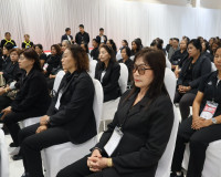 ประชาชนจังหวัดสุราษฎร์ธานีพร้อมใจเดินทางไปเข้าเฝ้าฯ กราบถวาย ... พารามิเตอร์รูปภาพ 14