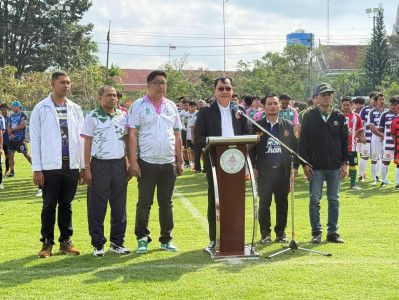 รองผู้ว่าราชการจังหวัดฯ เป็นประธานในพิธีเปิด การแข่งขันฟุตบอ ... พารามิเตอร์รูปภาพ 1