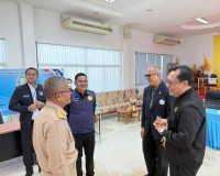 รองผู้ว่าราชการจังหวัดสุราษฎร์ธานี กลุ่มภารกิจด้านสังคม ออกเ ... พารามิเตอร์รูปภาพ 1