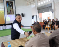 ผู้ว่าฯ สุราษฎร์ธานี เปิดเวทีสัญจรอำเภอไชยา รับฟังปัญหาผู้นำ ... พารามิเตอร์รูปภาพ 37