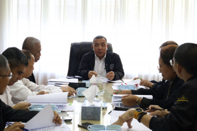 ผู้ว่าฯ สุราษฎร์ธานี ประชุมพิจารณาคัดเลือกกำนัน ผู้ใหญ่บ้าน  ... พารามิเตอร์รูปภาพ 1