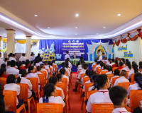 ผู้ว่าราชการจังหวัดสุราษฎร์ธานี เป็นประธานมอบเกียรติบัตร “เด ... พารามิเตอร์รูปภาพ 4