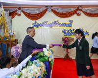 ผู้ว่าราชการจังหวัดสุราษฎร์ธานี เป็นประธานมอบเกียรติบัตร “เด ... พารามิเตอร์รูปภาพ 13