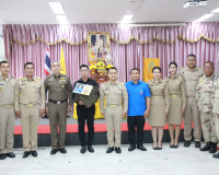 จังหวัดสุราษฎร์ธานีจัดพิธีมอบสิ่งของพระราชทาน มูลนิธิราชประช ... พารามิเตอร์รูปภาพ 29