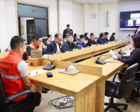 สุราษฎร์ธานีเรียกประชุมหน่วยที่เกี่ยวข้องเตรียมพร้อมรับมือสถ ... พารามิเตอร์รูปภาพ 15