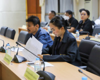 สุราษฎร์ธานีประชุมคณะกรรมการรักษาความมั่นคงฯ ติดตามสถานการณ์ ... พารามิเตอร์รูปภาพ 11