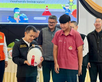 รองผู้ว่าฯ สุราษฎร์ธานีเปิดโครงการฝึกอบรมเยาวชนขับขี่ปลอดภัย ... พารามิเตอร์รูปภาพ 1